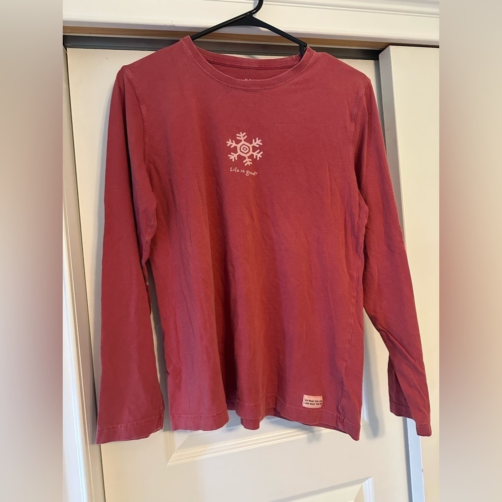 Life Is Good Women’s M Long Sleeve Crusher Tee Holiday Snowflake Christmas Shirt
